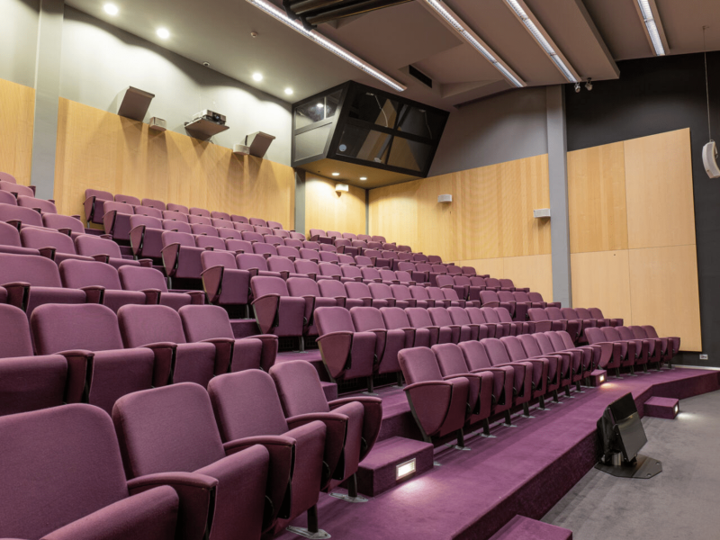 Aula room with purple chairs